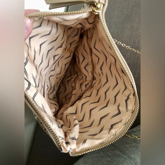 Francesca’s Zara Perforated Floral Clutch - Picture 12 of 16